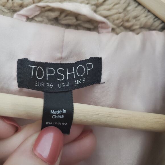 Topshop | Teddy Bear Heavyweight Lined Coat with Pockets and Front Closure - Picture 7 of 16